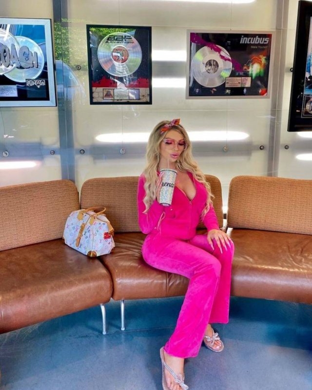 serenasmithbarbie_015 serenasmithbarbie_015