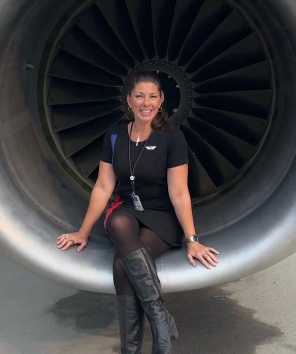 flightattendants28_017