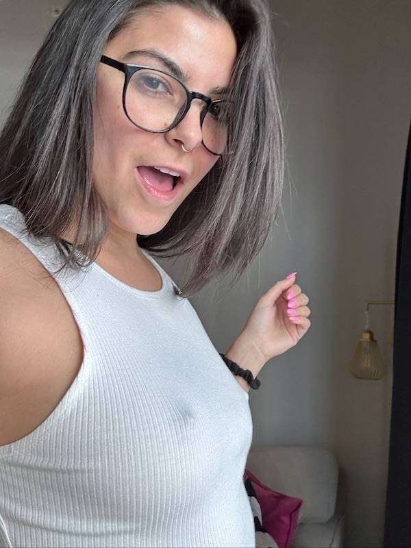 girlswithglasses45_030