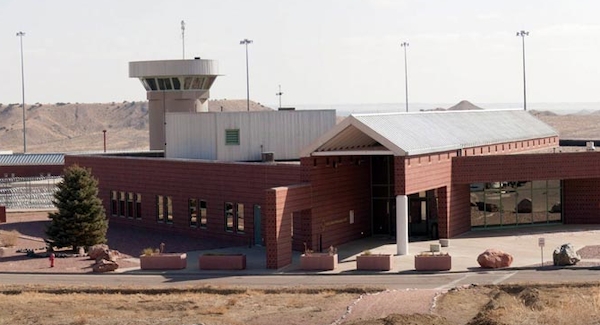 mostdangerousprison_002