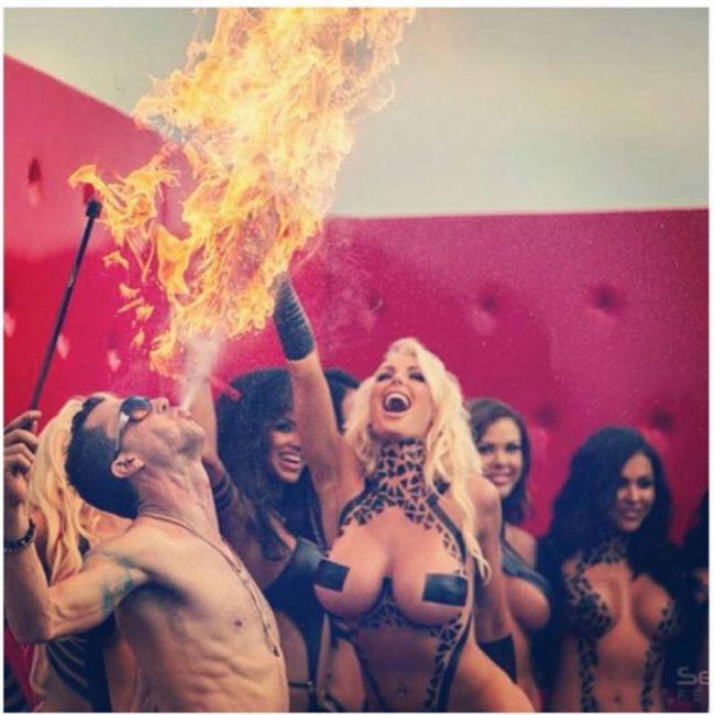 blacktapeproject_002 blacktapeproject_002