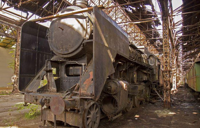 hungariantraingraveyard_010 hungariantraingraveyard_010