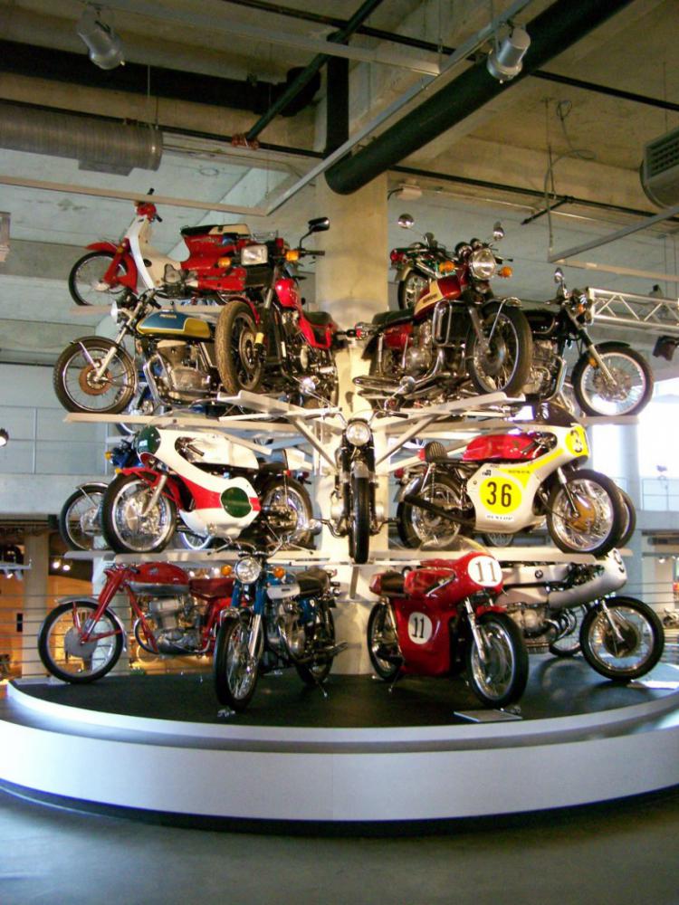 largestmotorcyclecollection_002 largestmotorcyclecollection_002