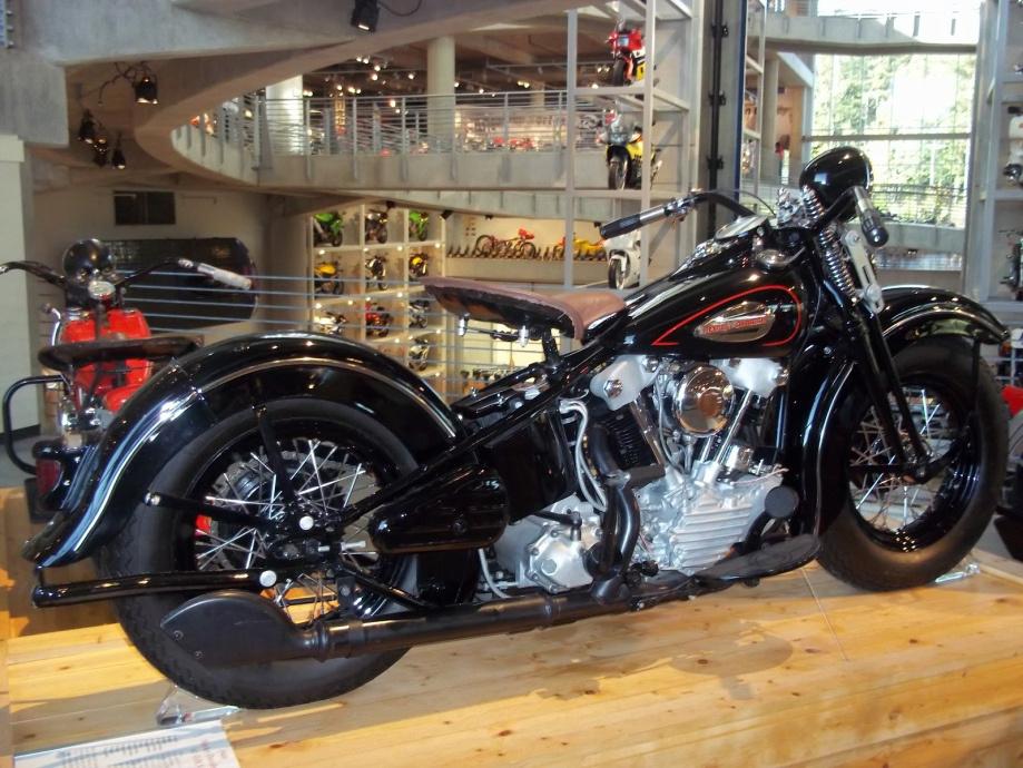 largestmotorcyclecollection_009 largestmotorcyclecollection_009