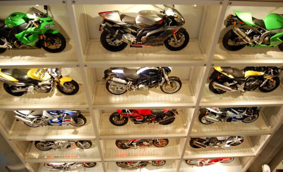largestmotorcyclecollection_052 largestmotorcyclecollection_052