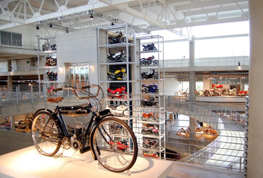 largestmotorcyclecollection_058 largestmotorcyclecollection_058