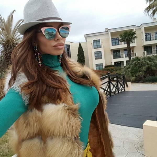 sorajavucelicplaymatepolitics_023 sorajavucelicplaymatepolitics_023