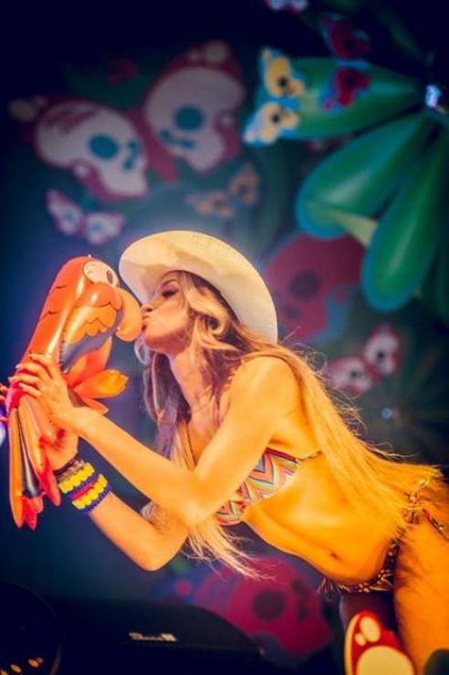 samaze_042-561 samaze_042-561