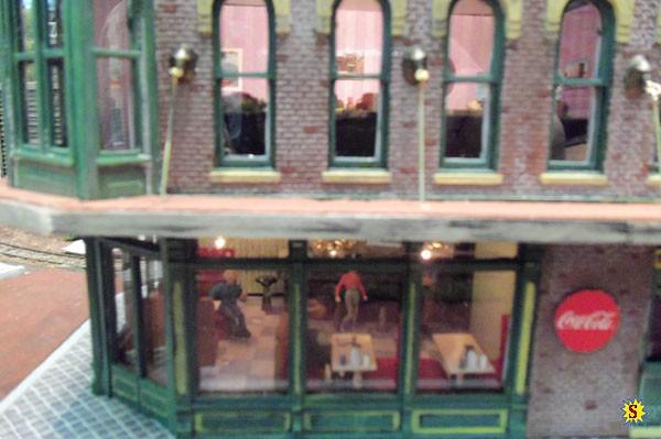 train_show_111 train_show_111